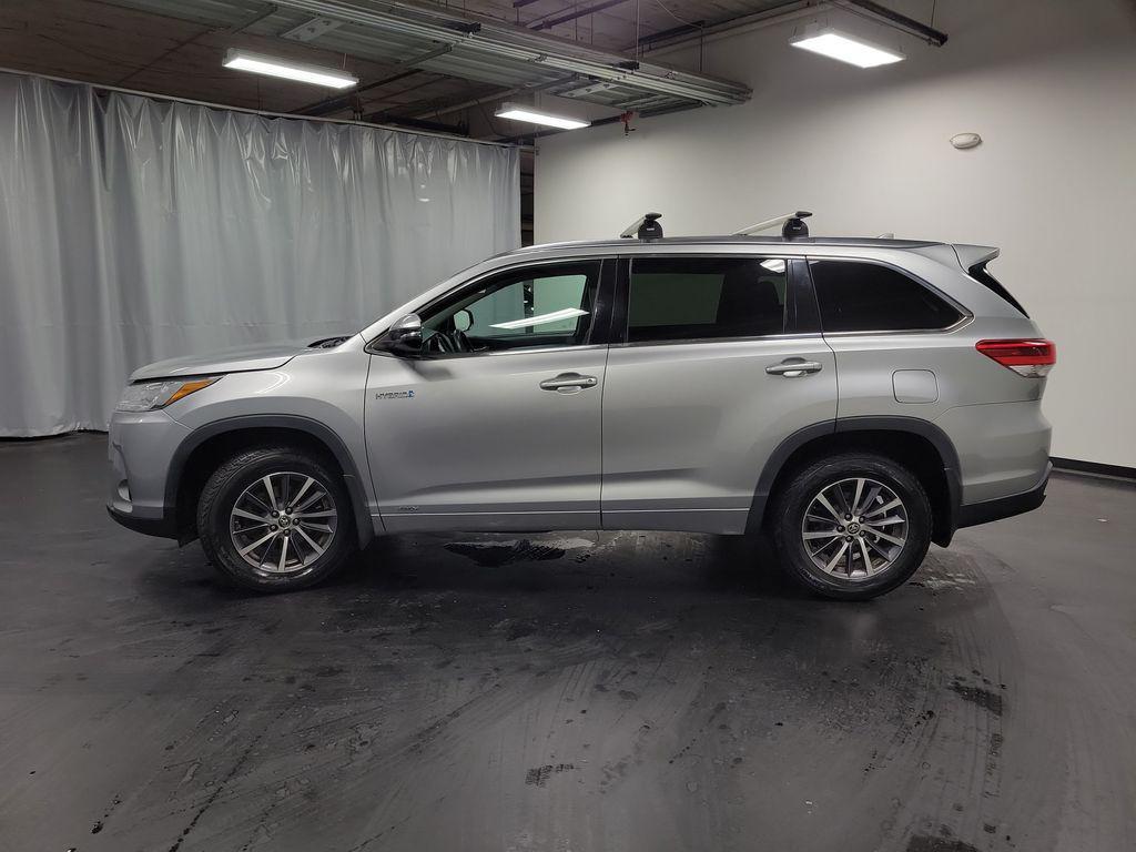 used 2017 Toyota Highlander Hybrid car, priced at $19,995