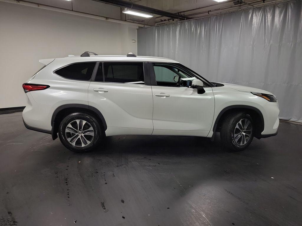 used 2023 Toyota Highlander car, priced at $33,791