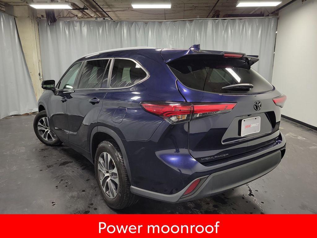 used 2023 Toyota Highlander car, priced at $34,995