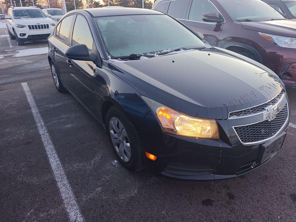 used 2014 Chevrolet Cruze car, priced at $6,500