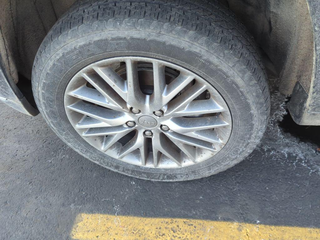 used 2017 Jeep Grand Cherokee car, priced at $16,995