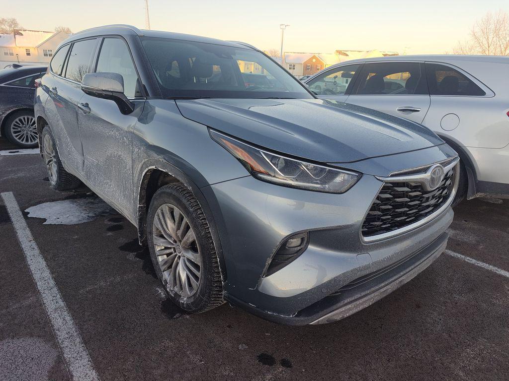 used 2022 Toyota Highlander car, priced at $37,995