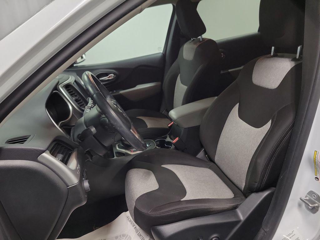 used 2014 Jeep Cherokee car, priced at $9,500