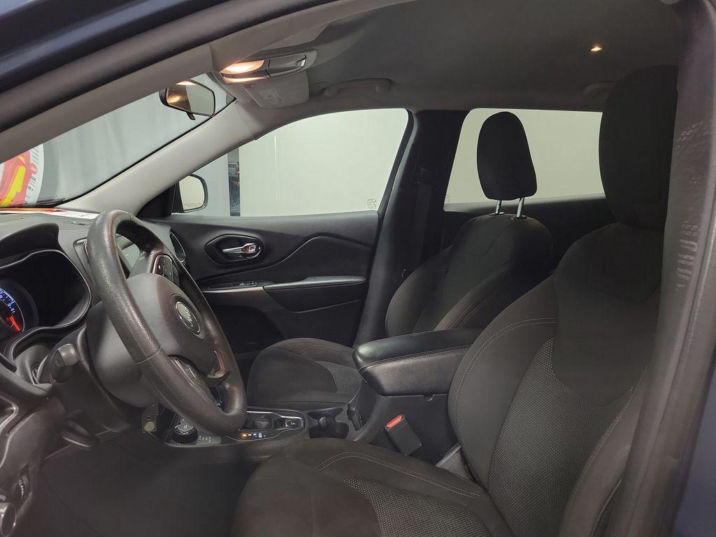 used 2020 Jeep Cherokee car, priced at $11,995