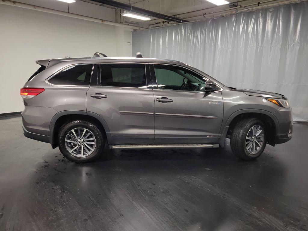 used 2019 Toyota Highlander Hybrid car, priced at $21,995