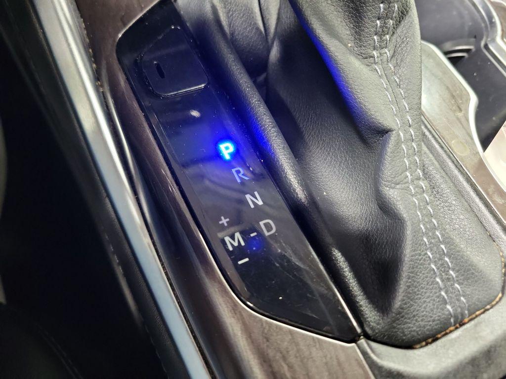 used 2023 Toyota Highlander car, priced at $28,995