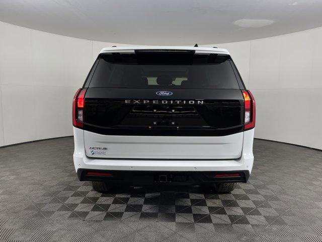 used 2025 Ford Expedition car, priced at $59,997