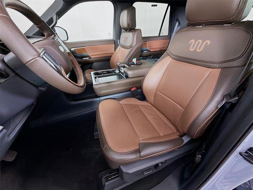 used 2025 Ford Expedition car, priced at $73,997