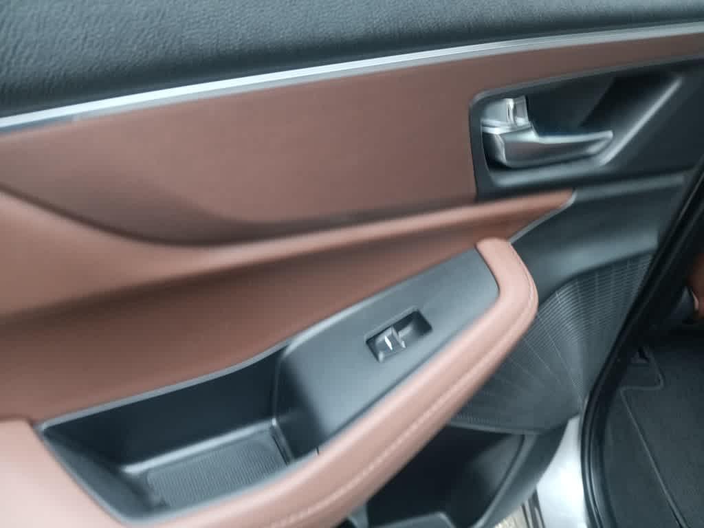 used 2023 Acura MDX car, priced at $38,995