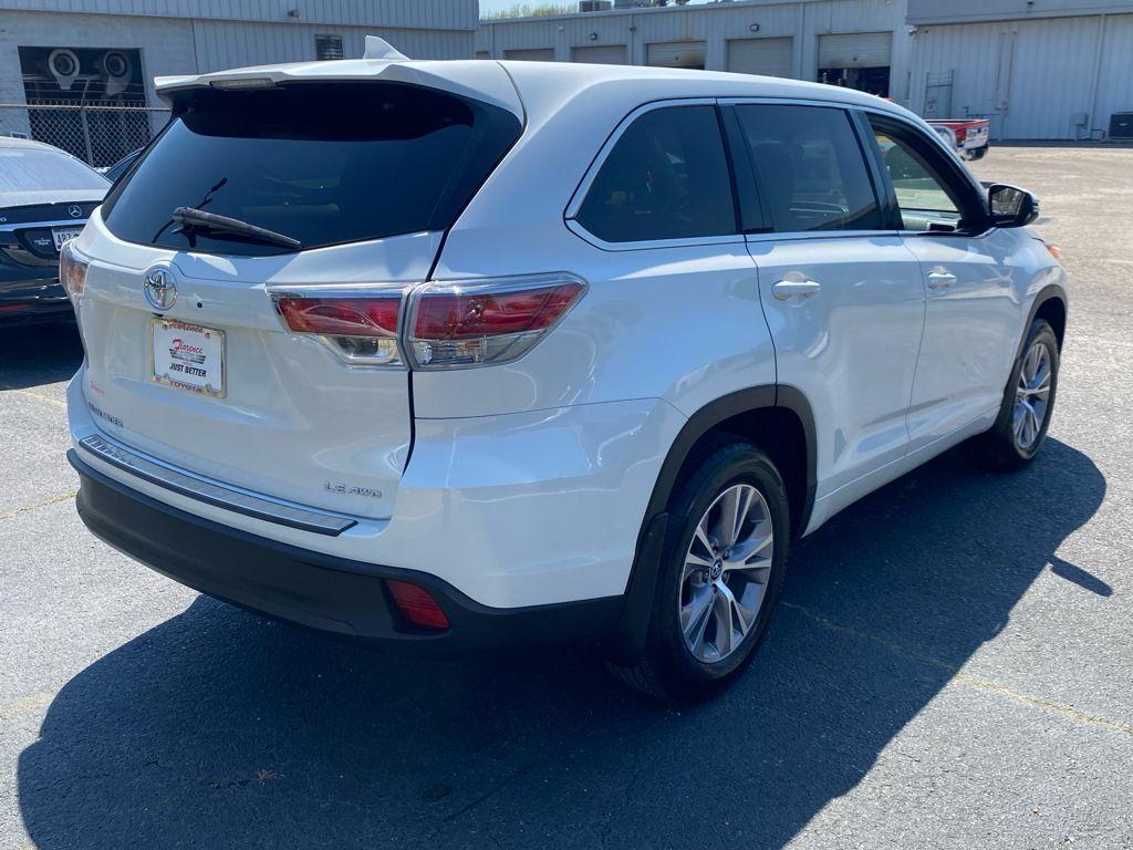 used 2016 Toyota Highlander car, priced at $19,124