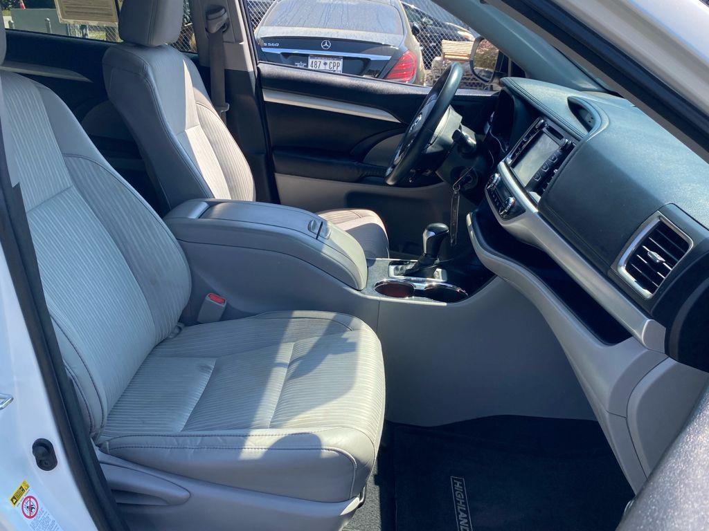 used 2016 Toyota Highlander car, priced at $19,124