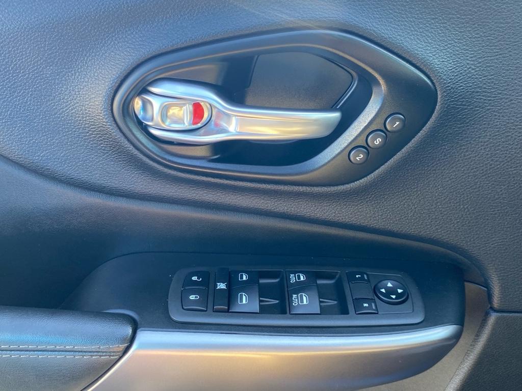 used 2022 Jeep Cherokee car, priced at $29,000