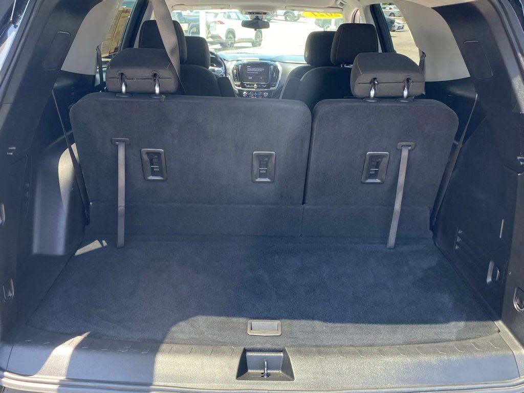 used 2021 Chevrolet Traverse car, priced at $21,877