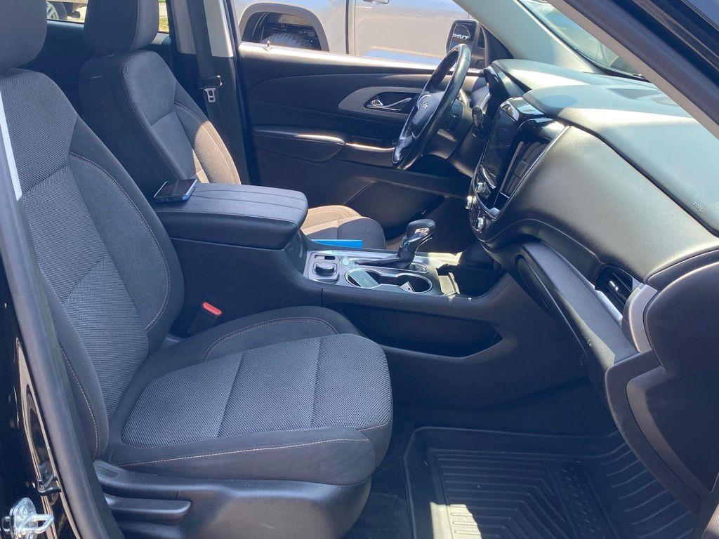used 2021 Chevrolet Traverse car, priced at $21,877