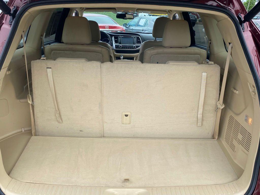 used 2014 Toyota Highlander car, priced at $18,517