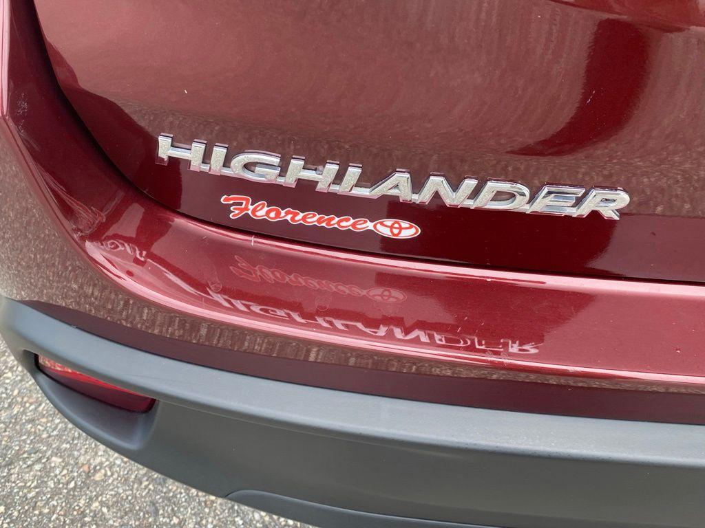 used 2014 Toyota Highlander car, priced at $18,517