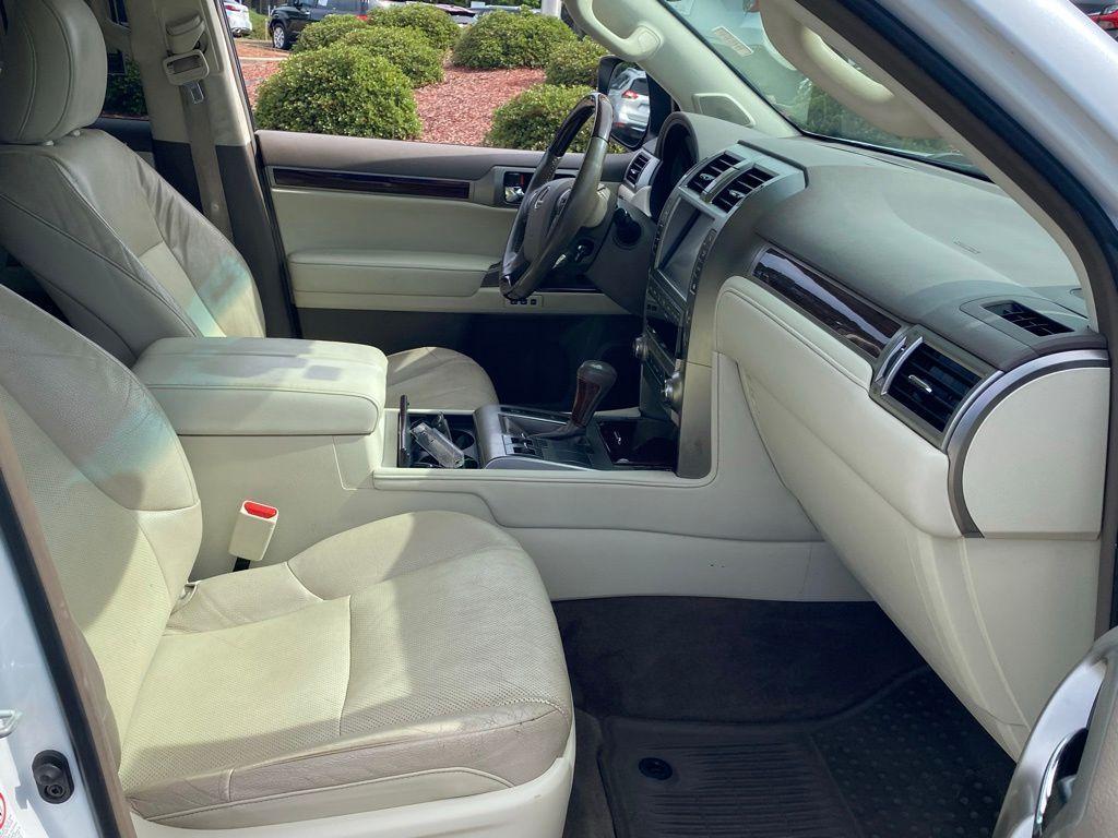 used 2019 Lexus GX 460 car, priced at $27,748