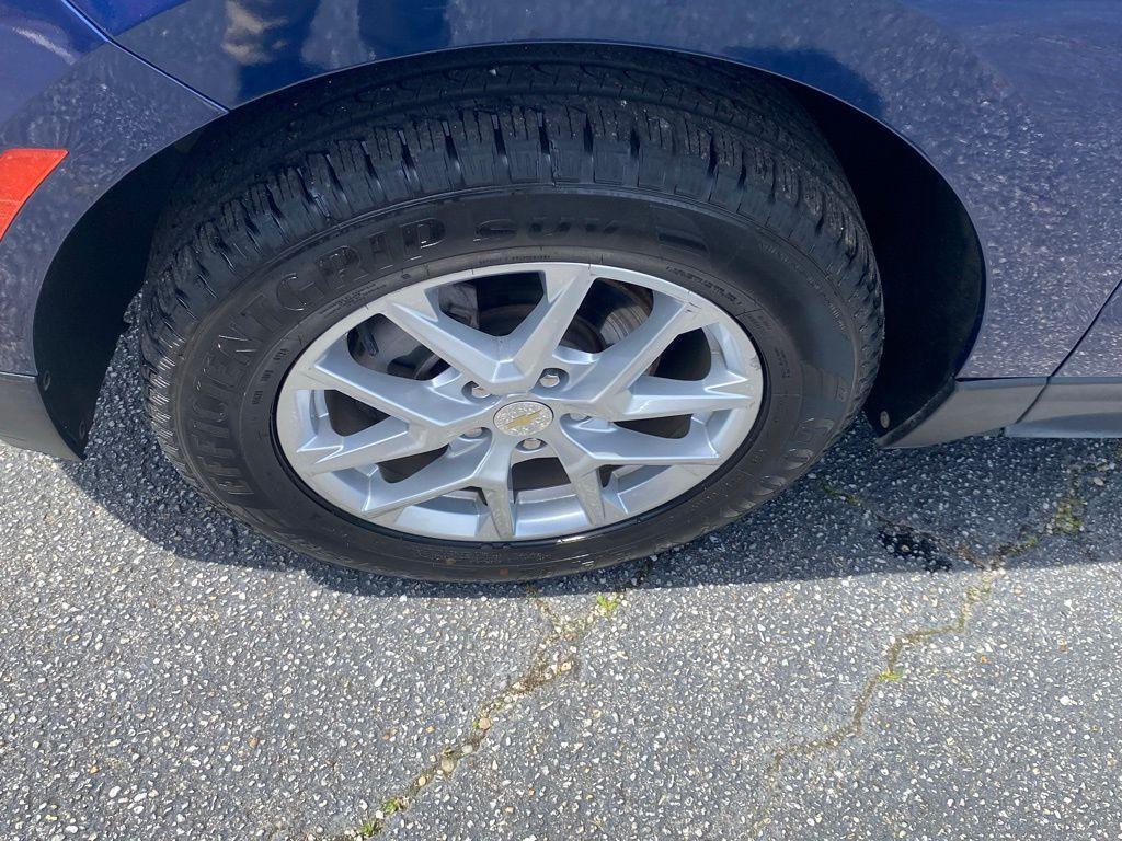 used 2022 Chevrolet Equinox car, priced at $22,428
