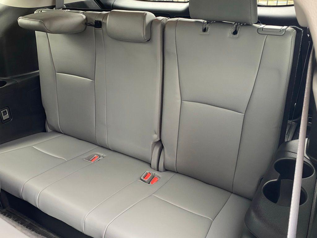 used 2022 Toyota Highlander car, priced at $38,997