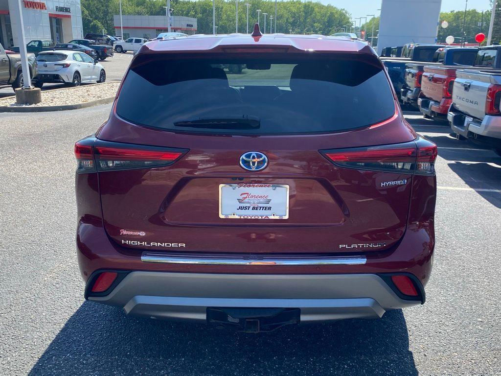 used 2021 Toyota Highlander Hybrid car, priced at $32,436