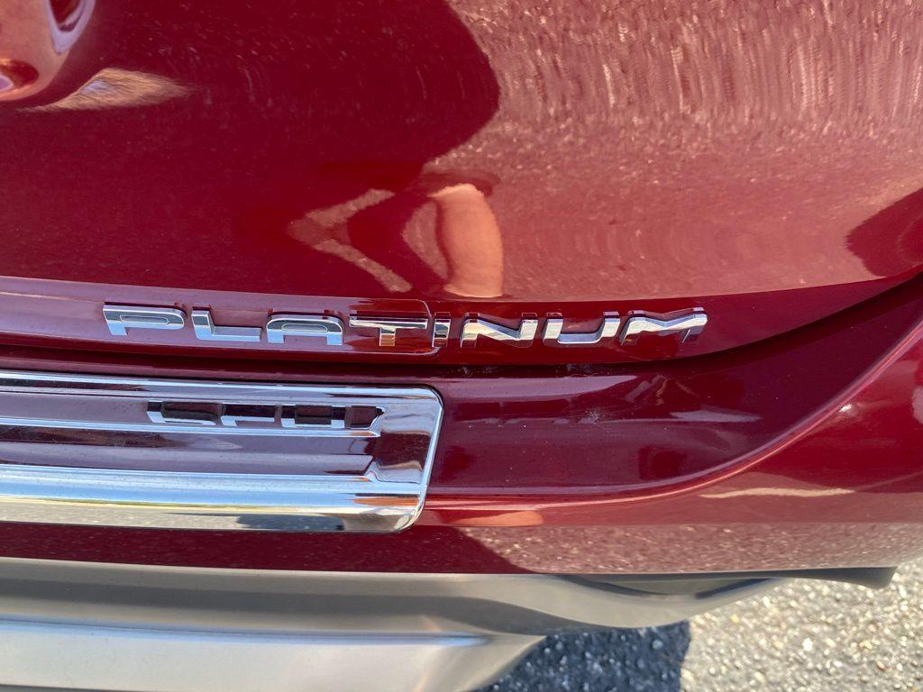 used 2021 Toyota Highlander Hybrid car, priced at $32,436