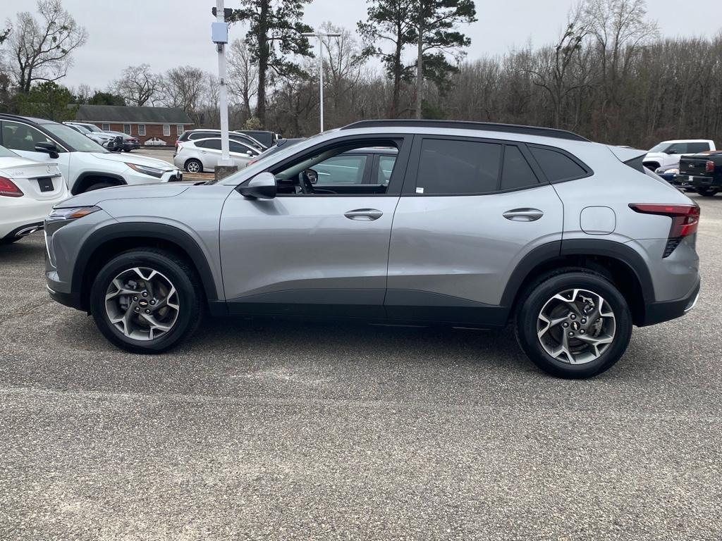 used 2025 Chevrolet Trax car, priced at $22,655