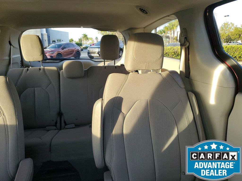used 2017 Chrysler Pacifica car, priced at $13,792
