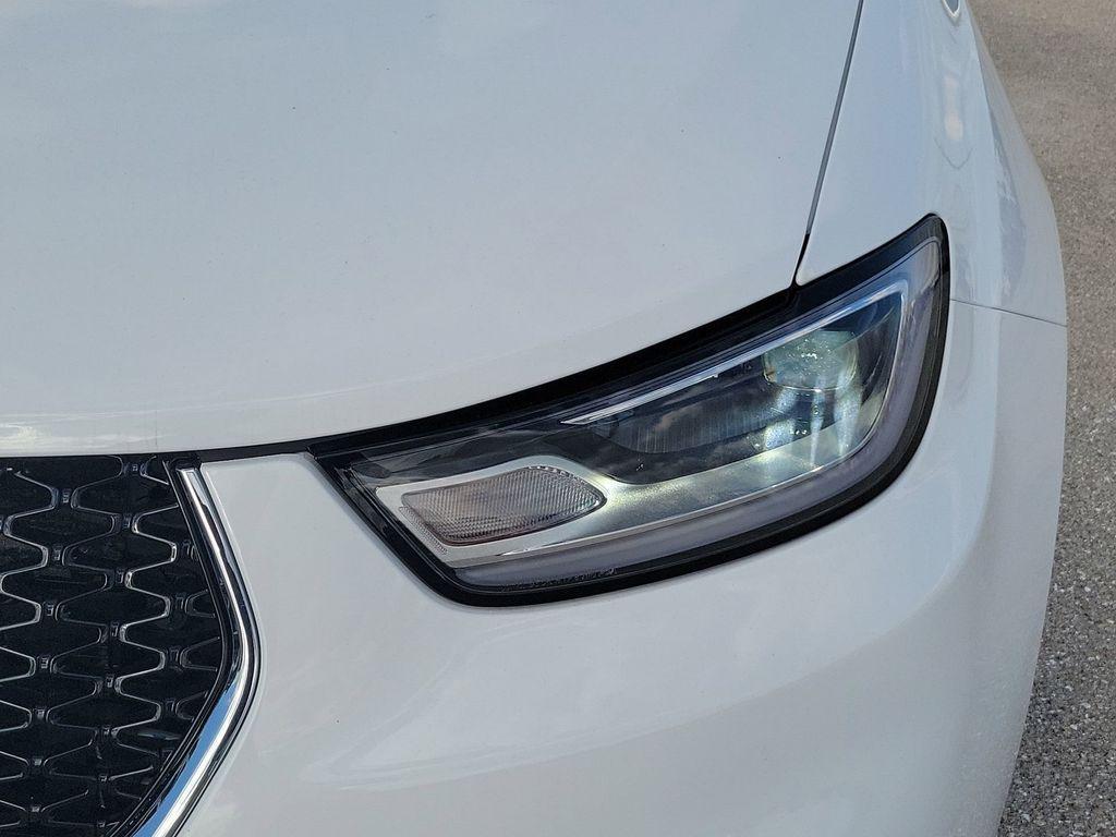 new 2026 Chrysler Pacifica car, priced at $45,283