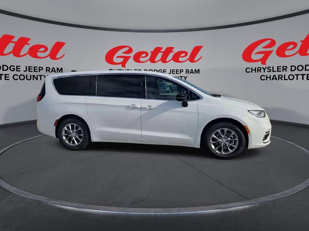 new 2026 Chrysler Pacifica car, priced at $45,283