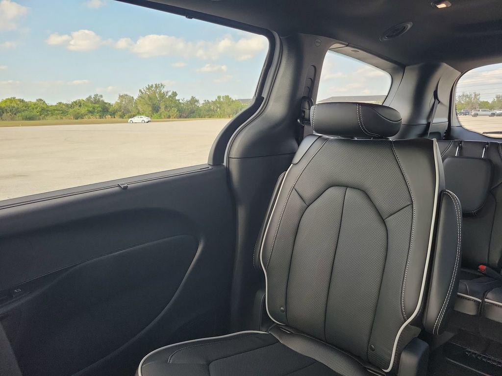 new 2026 Chrysler Pacifica car, priced at $45,283