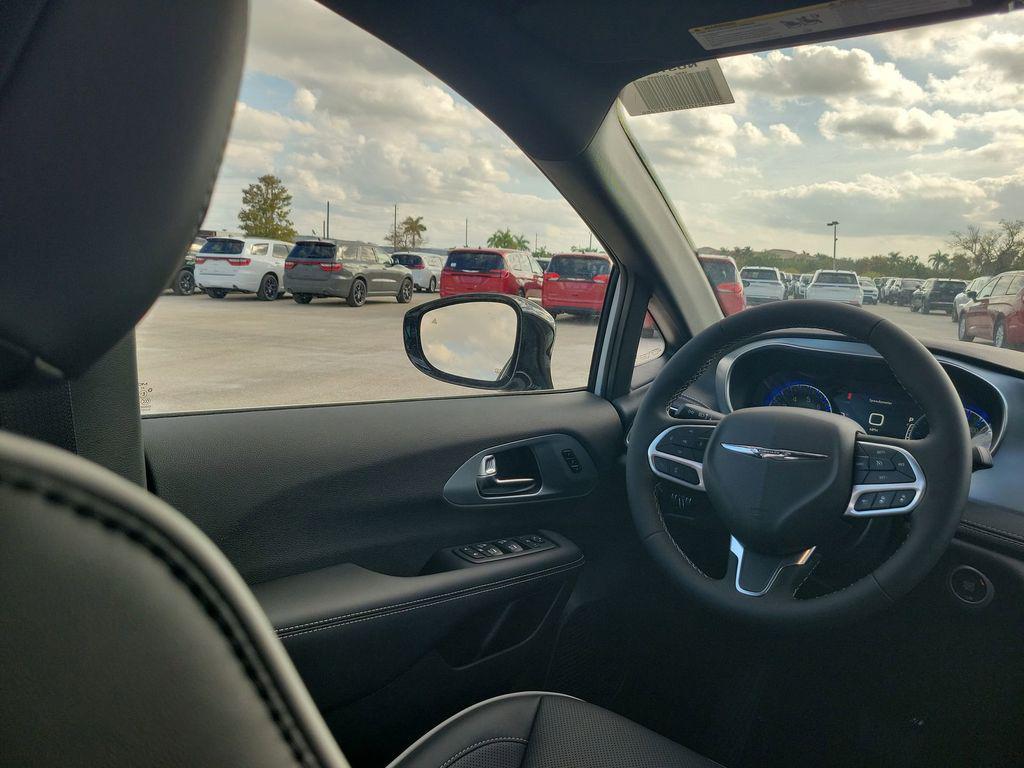 new 2026 Chrysler Pacifica car, priced at $45,283
