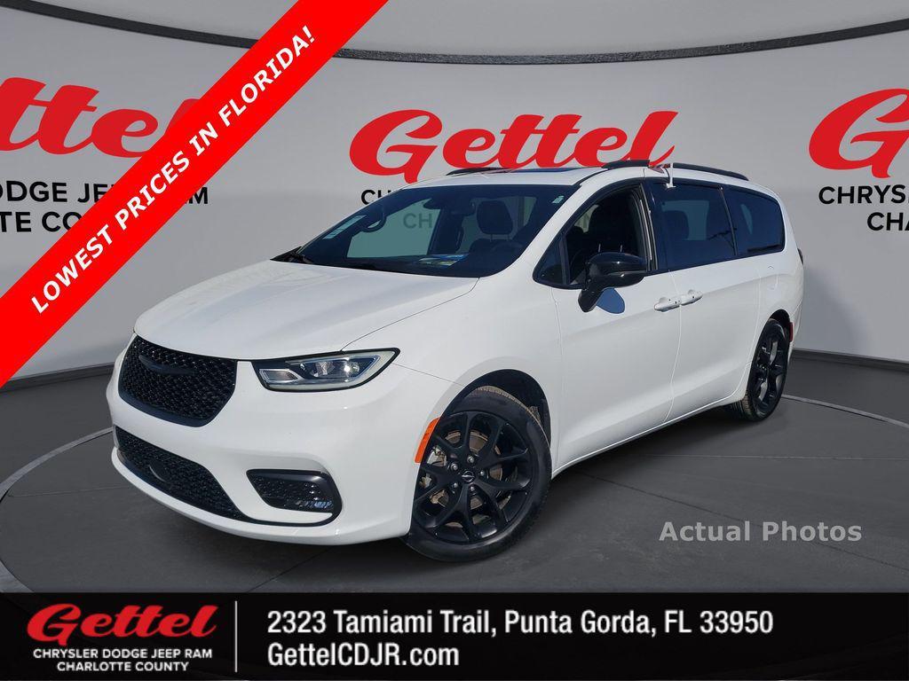 used 2025 Chrysler Pacifica car, priced at $34,268