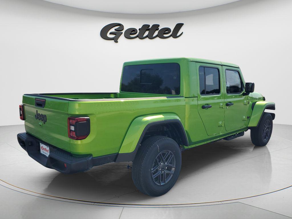 new 2026 Jeep Gladiator car, priced at $47,563