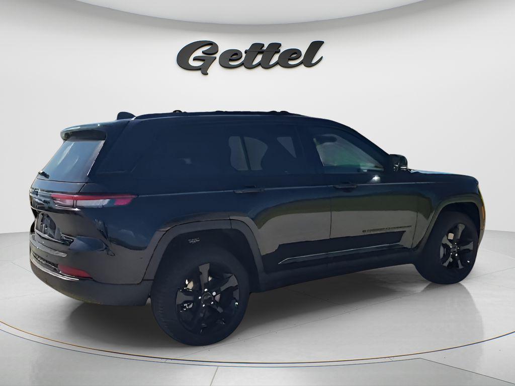 new 2025 Jeep Grand Cherokee car, priced at $38,545