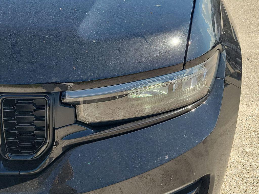 new 2025 Jeep Grand Cherokee car, priced at $40,191