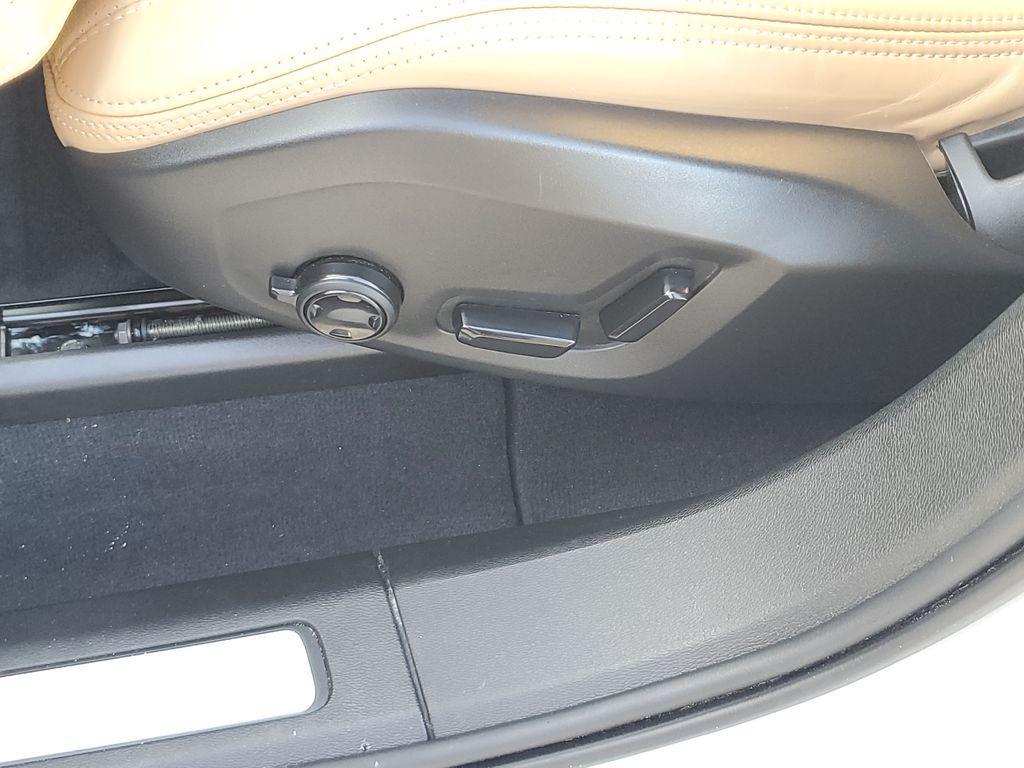 used 2021 Volvo XC60 car, priced at $23,994