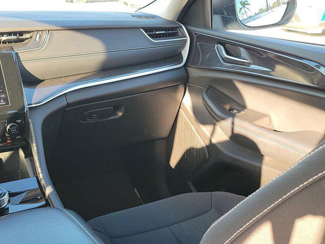 used 2023 Jeep Grand Cherokee car, priced at $22,884