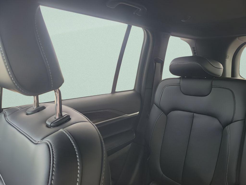 new 2026 Jeep Grand Cherokee car, priced at $40,285