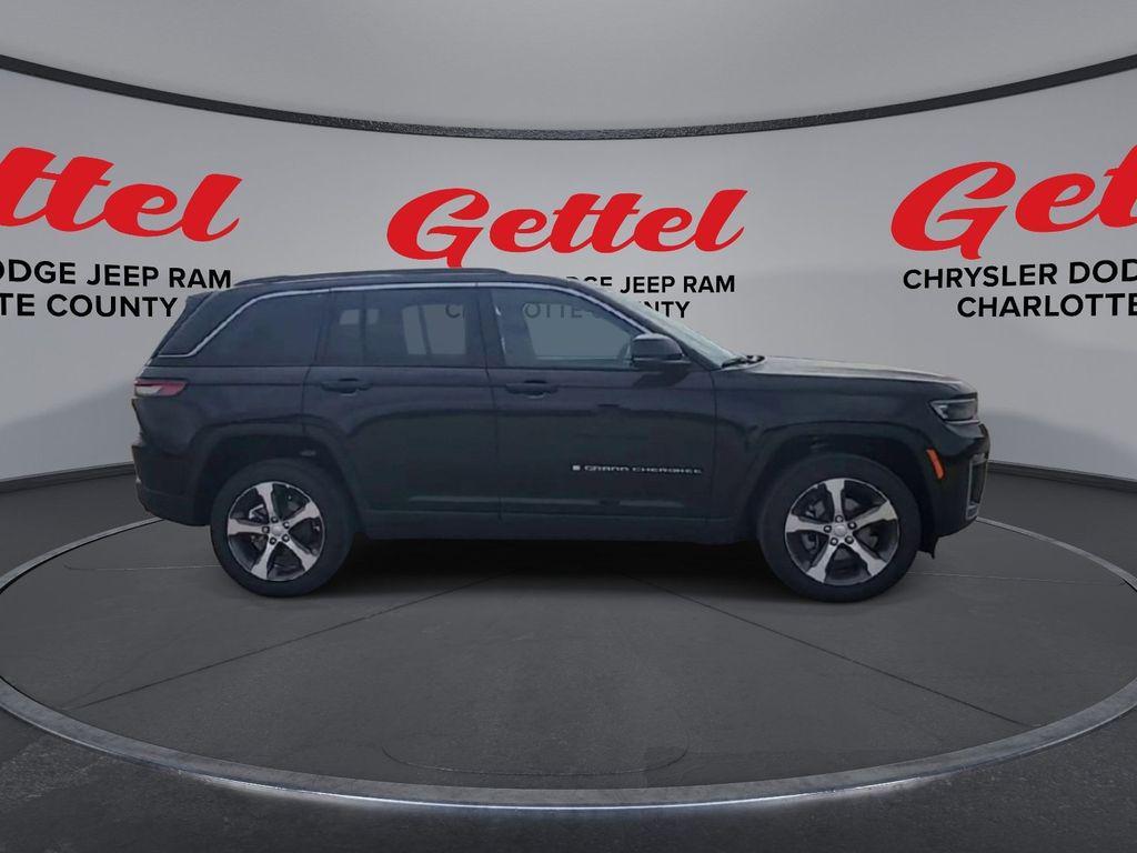 new 2026 Jeep Grand Cherokee car, priced at $46,210