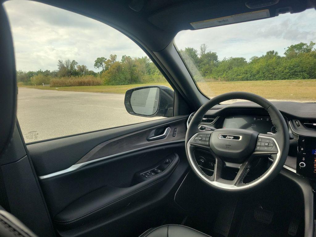 new 2026 Jeep Grand Cherokee car, priced at $46,210