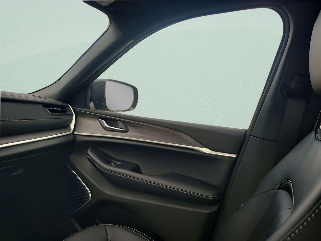 new 2026 Jeep Grand Cherokee car, priced at $40,285