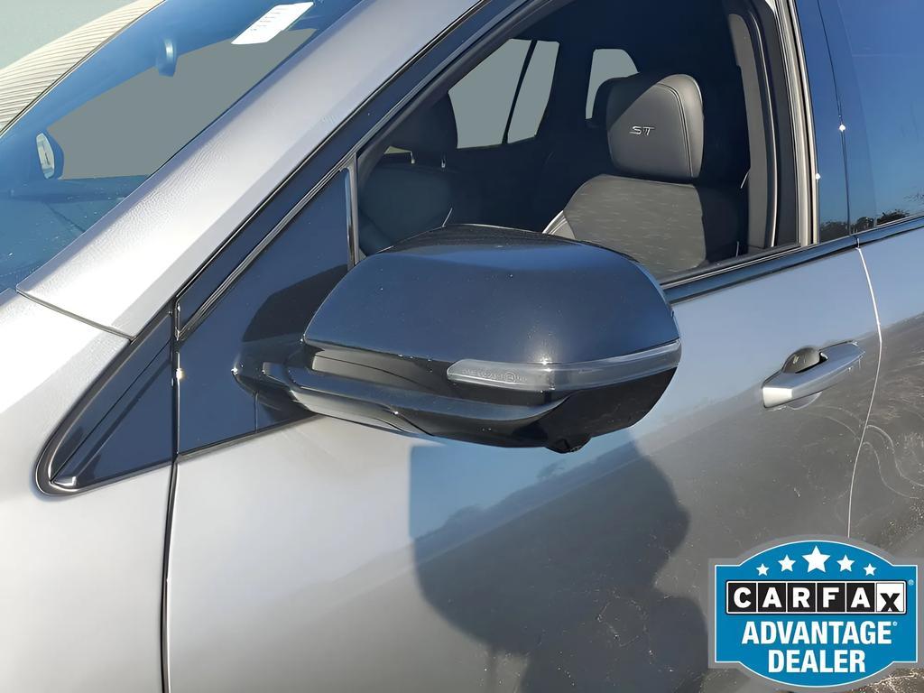 used 2025 Buick Enclave car, priced at $36,294