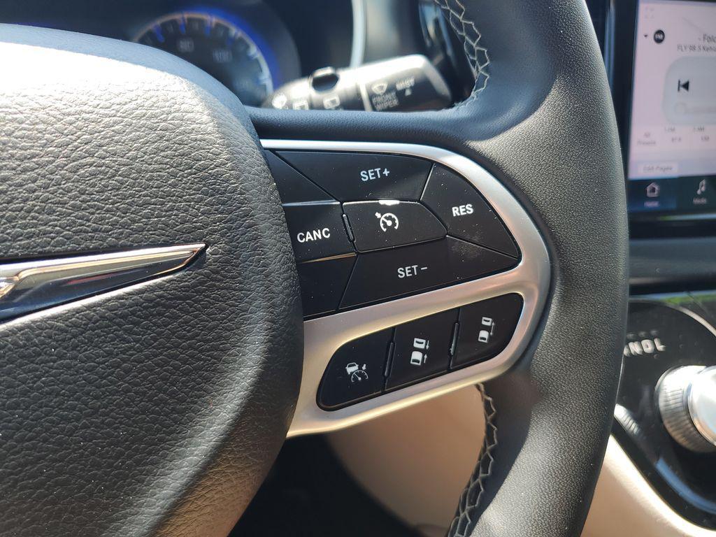 used 2023 Chrysler Pacifica car, priced at $24,108