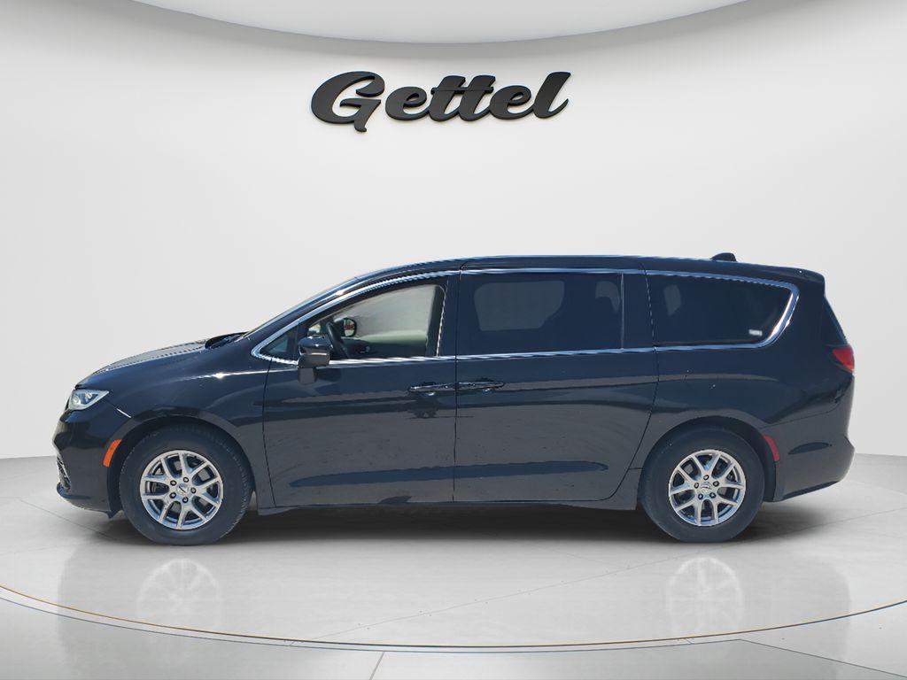 used 2023 Chrysler Pacifica car, priced at $24,108