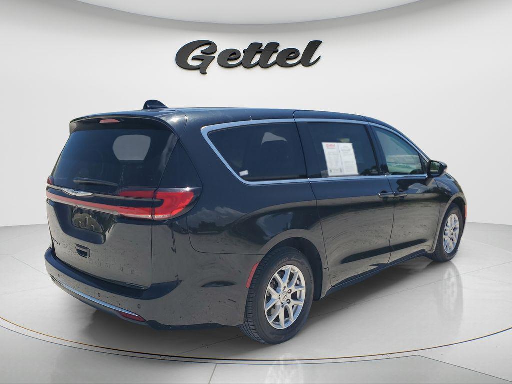 used 2023 Chrysler Pacifica car, priced at $24,108