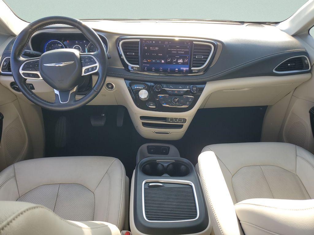 used 2021 Chrysler Pacifica car, priced at $21,865