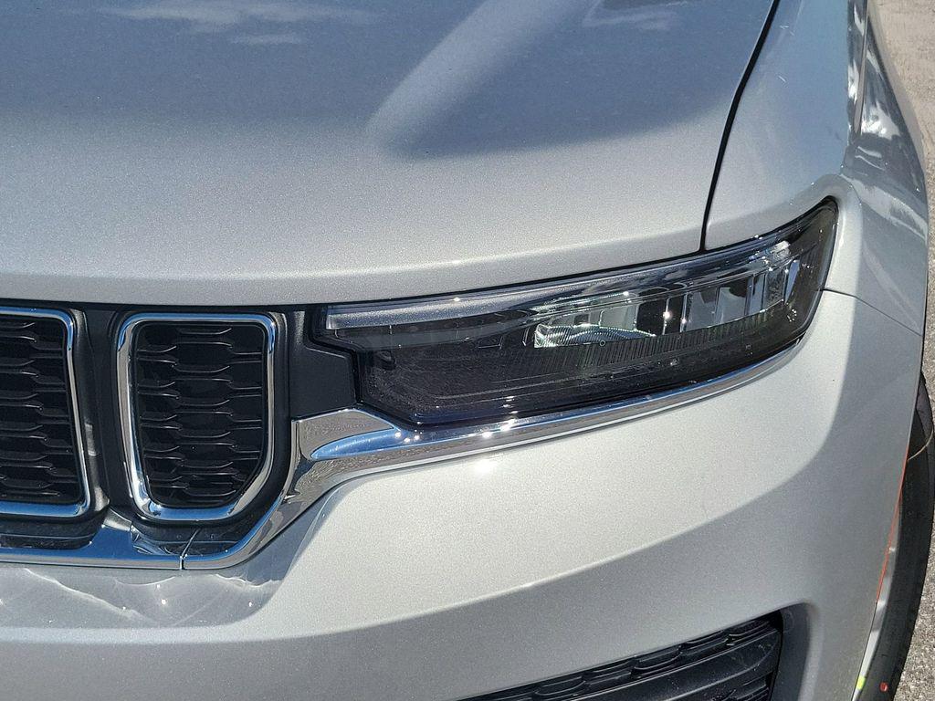 new 2025 Jeep Grand Cherokee car, priced at $34,116