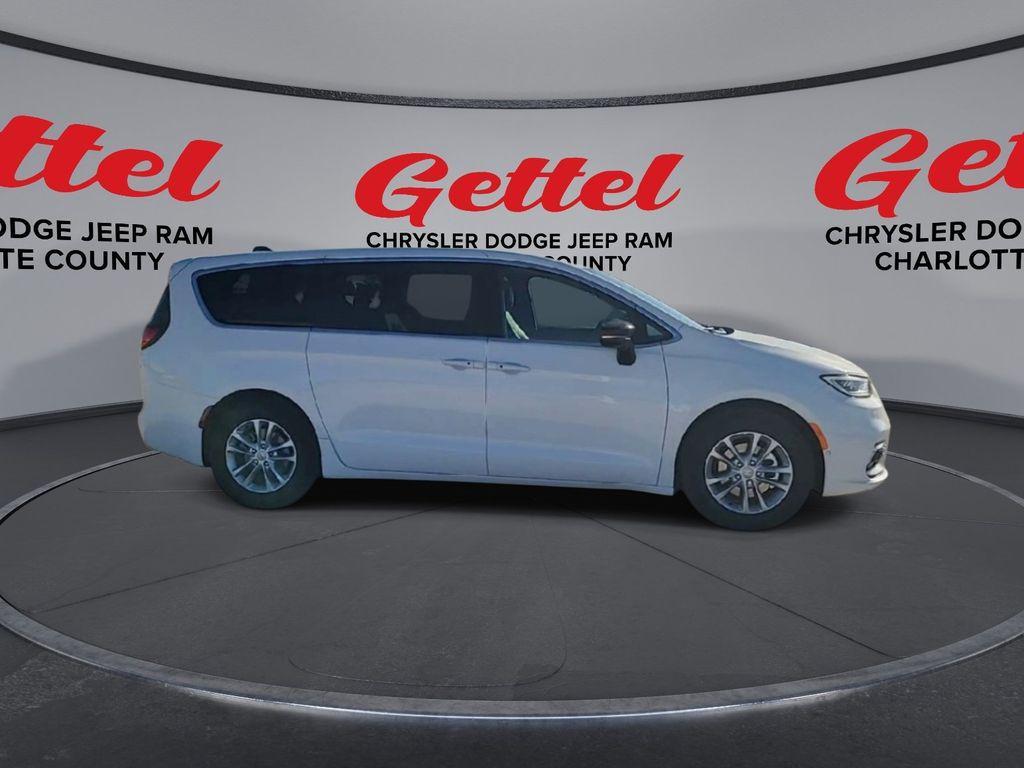 new 2026 Chrysler Pacifica car, priced at $40,649