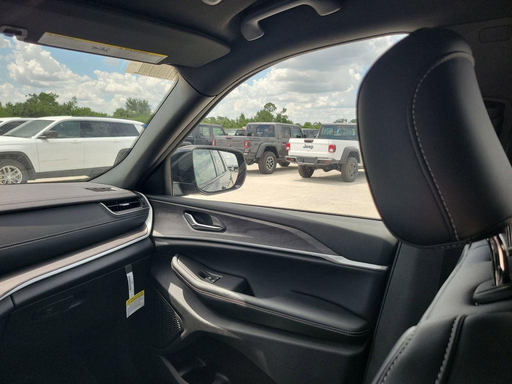 new 2025 Jeep Grand Cherokee L car, priced at $35,871