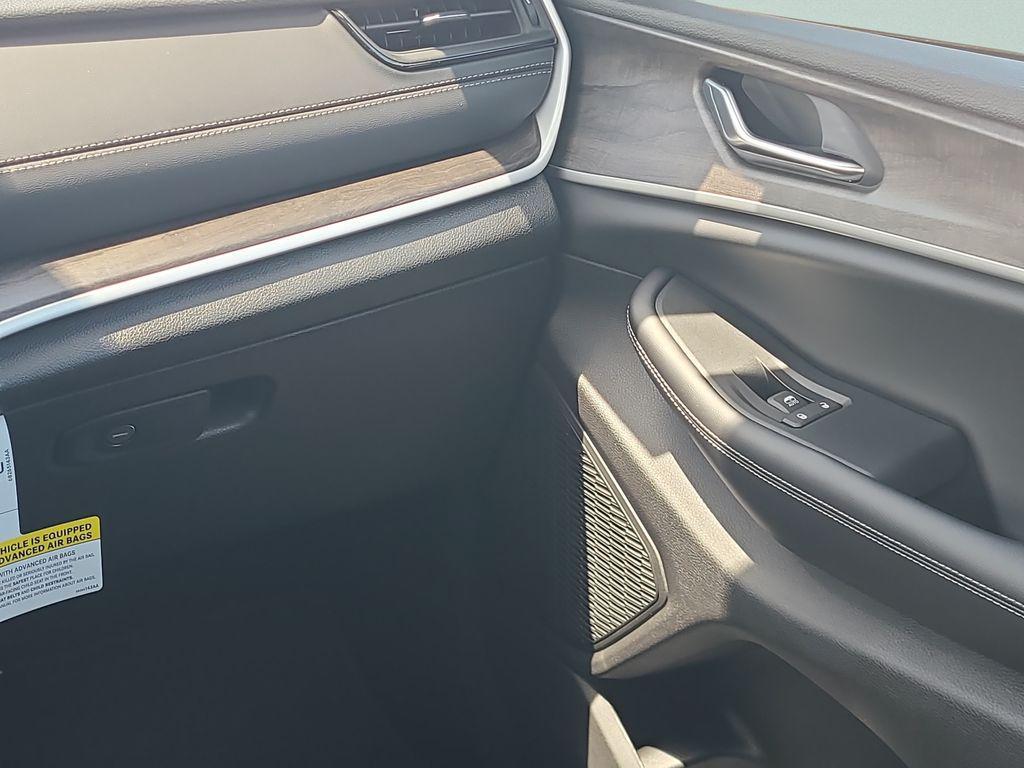 new 2026 Jeep Grand Cherokee car, priced at $47,514